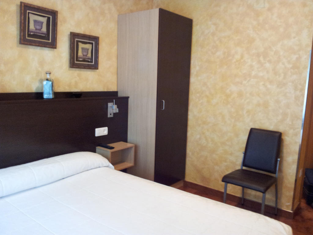 Alojamientos Rio Cares Leon Room photo